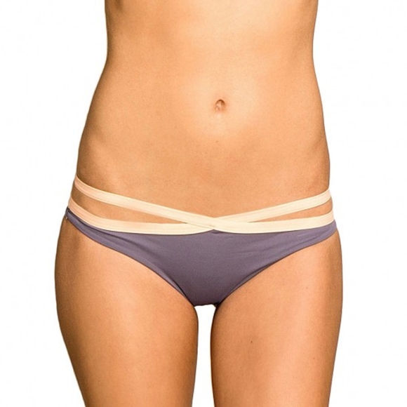 O'NEILL BEACH STREET HIPSTER BIKINI BOTTOMS - Picture 4 of 8